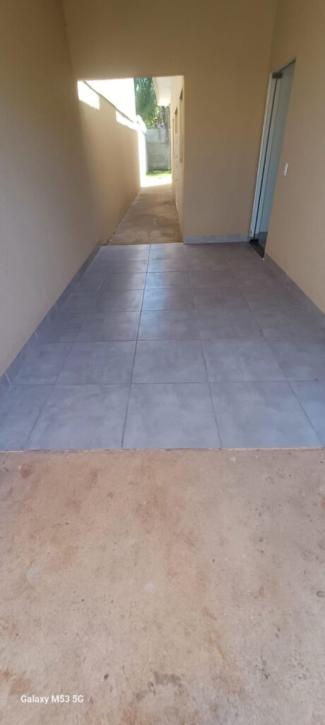 Casa com 2 quartos com quintal em Goianira