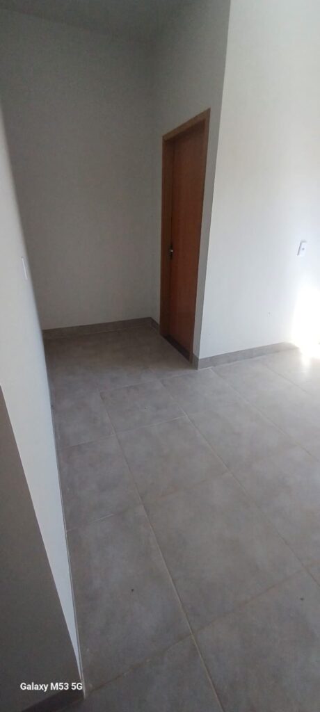 Casa com 2 quartos com quintal em Goianira