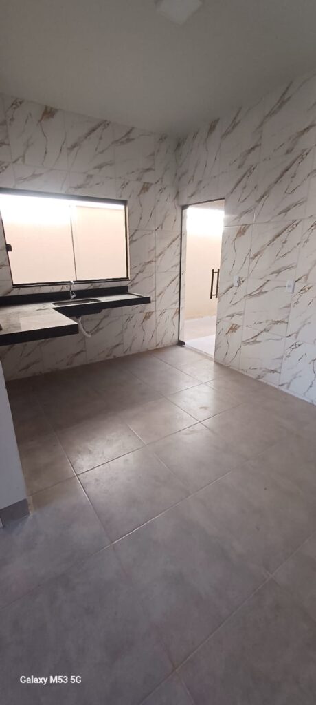 Casa com 2 quartos com quintal em Goianira