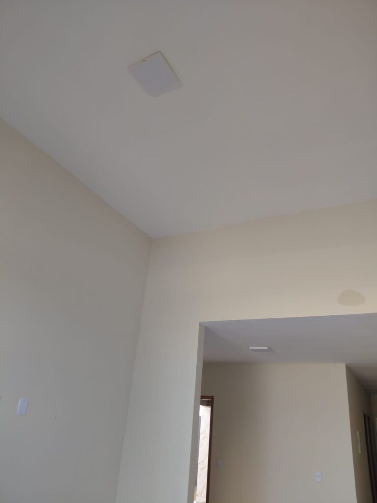 Casa Moderna e Aconchegante com Pé Direito Duplo – O Lar dos Seus Sonhos!