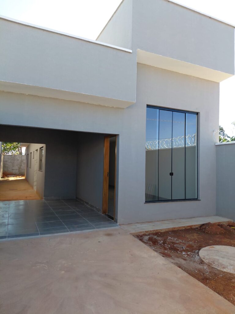 Casa Moderna e Aconchegante com Pé Direito Duplo – O Lar dos Seus Sonhos!